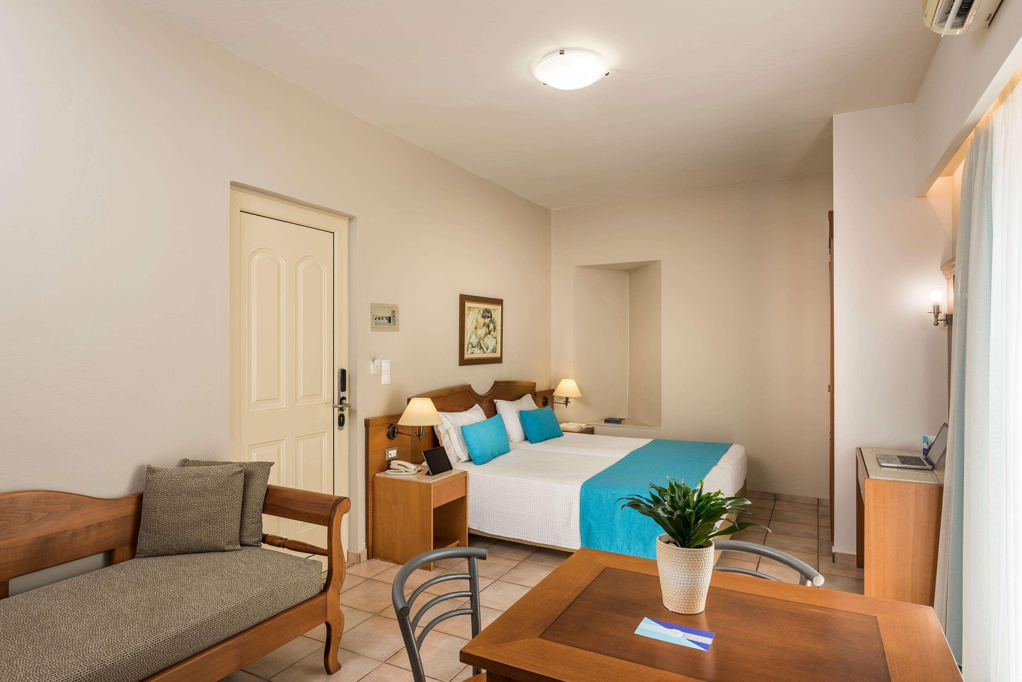 Elotis Suites (Adults Only) Agia Marina Buitenkant foto