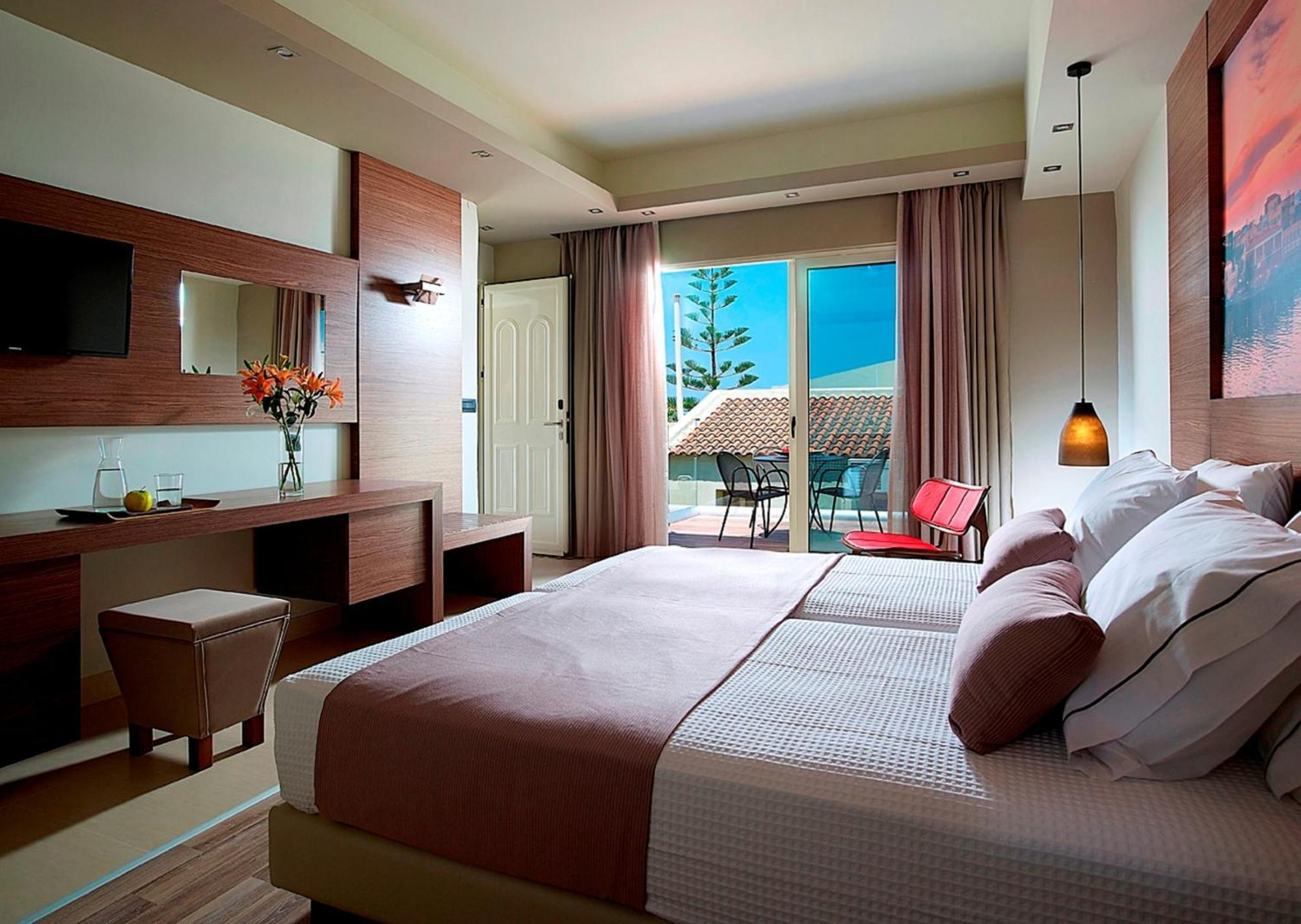 Elotis Suites (Adults Only) Agia Marina Kamer foto